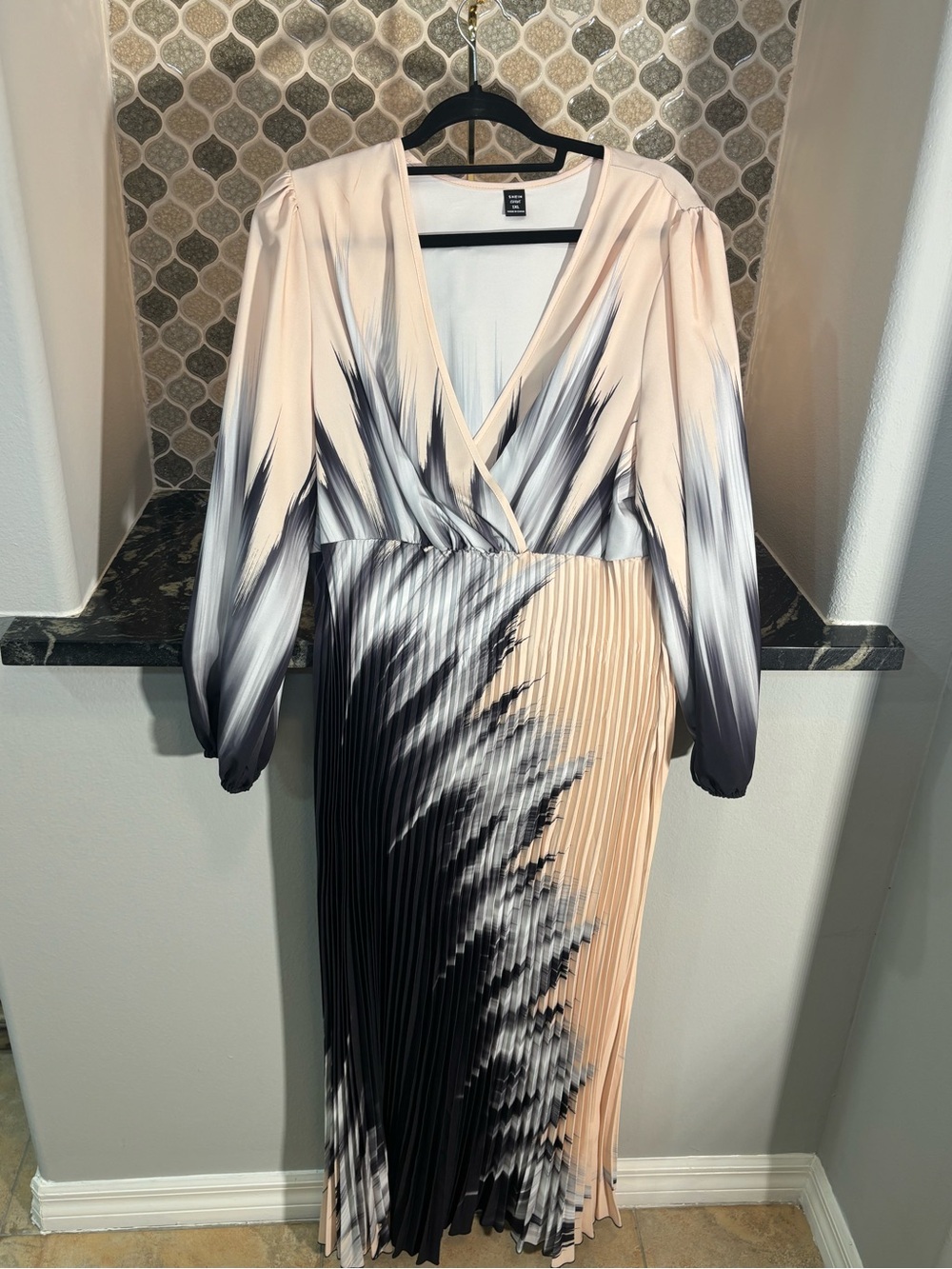 H&M Pink and Black Ombre Pleated Wrap Midi Dress
